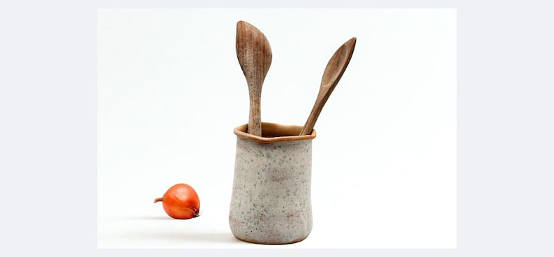 Steinzeug Keramik Küchenutensilienhalter, Handgefertigter Kochlöffelhalter, Rustikaler Küchenorganizer, 10x15 cm
