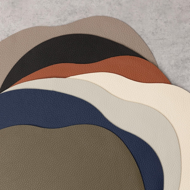 Tischset und Untersetzer aus Naturleder – Beige, Schwarz, Elfenbein, Hellgrau, Olivgrün, Rostbraun, Dunkelblau – 12 x 13 cm und 29 x 36 cm