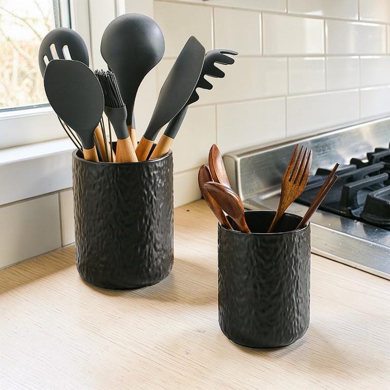 Rustikaler Keramik-Utensilienhalter mit Steineffekt, Bauernhaus-Küchenorganizer, 2 Größen