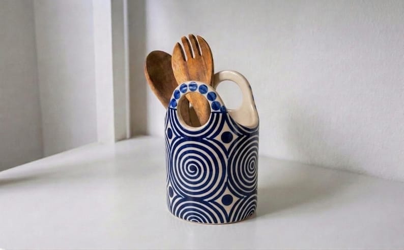 Blauer Keramik-Utensilienhalter, handbemalter Küchenbehälter, Löffelhalter