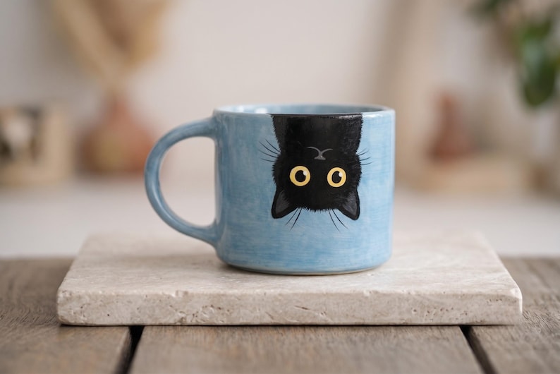 Handgefertigte Keramik-Kaffeetasse mit Katzenmotiv, Becher mit schwarzer Katze oder dreifarbiger Katze, 1 Stück